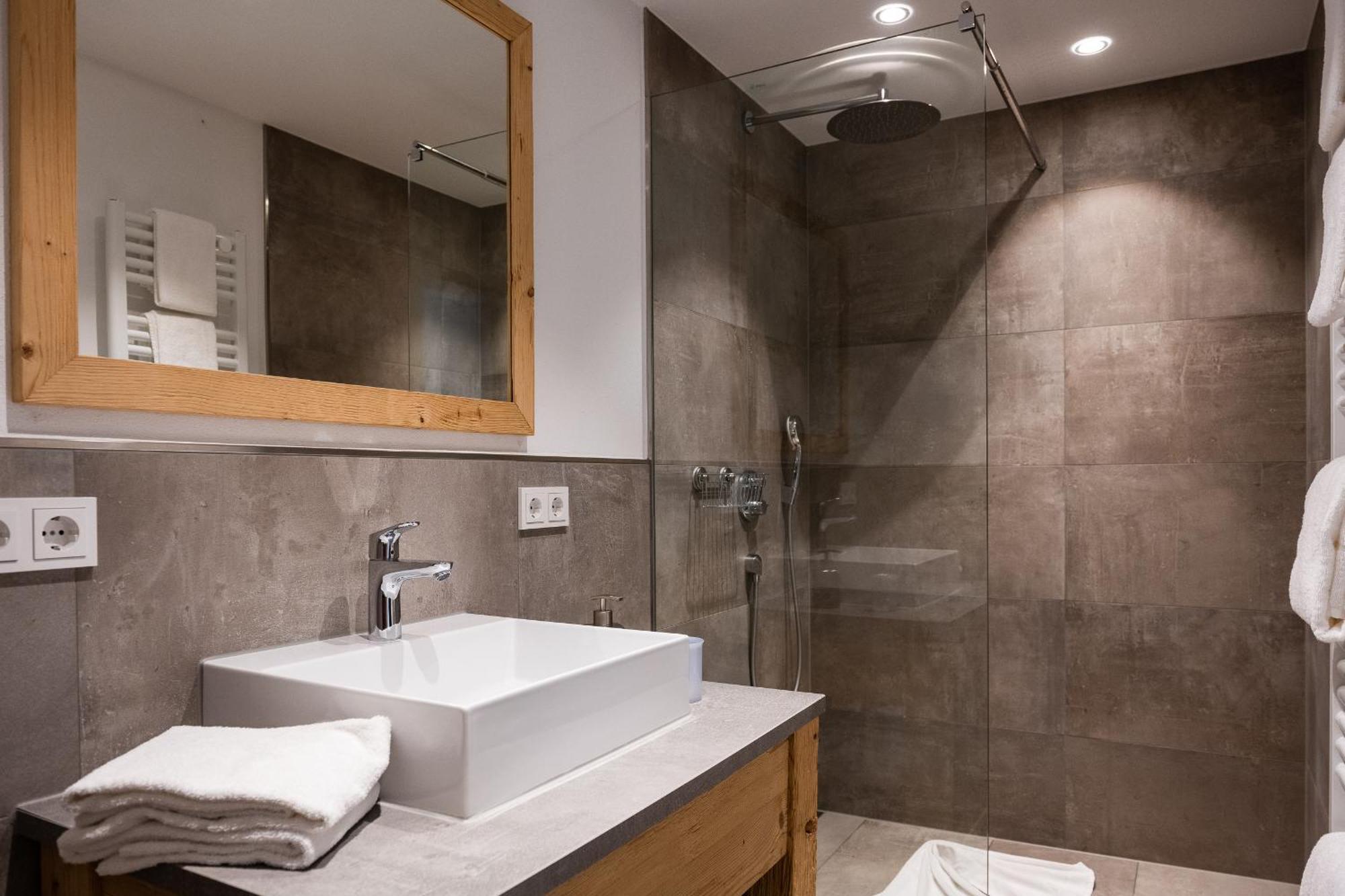 Auszeit I Appartement Garmisch-Partenkirchen Buitenkant foto